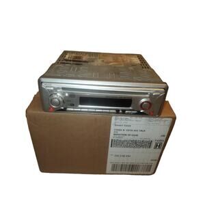 Durabrand 60 Watt Am/fm CD stereo Model Wd520s with detachable face plate